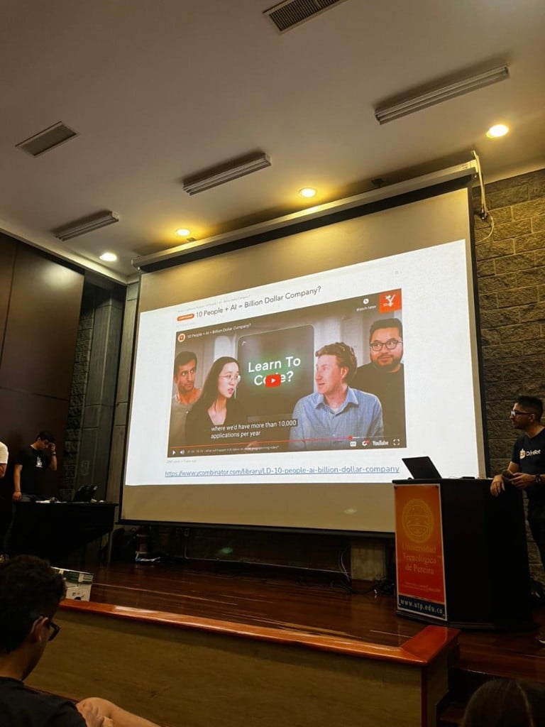 10 People + AI presentation at UTP